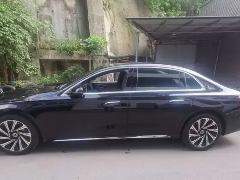 2024 Mercedes-Benz E-Класс с пробегом 18 600 км