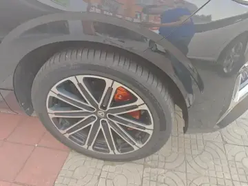 2023 Changan UNI-K с пробегом 74 000 км