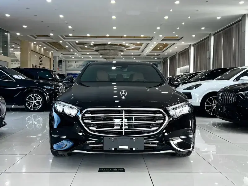 2025 Mercedes-Benz E-Класс с пробегом 6 000 км