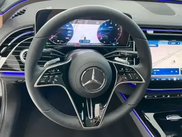 2025 Mercedes-Benz E-Класс с пробегом 6 000 км