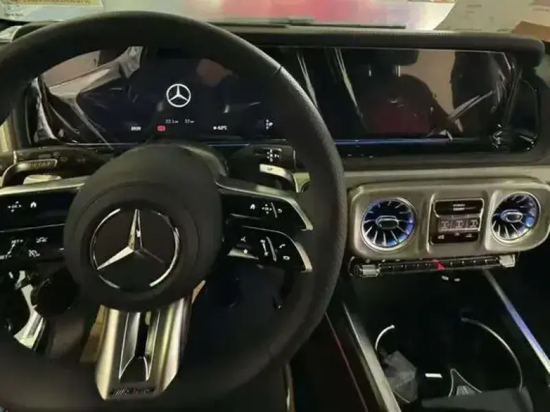 2025 Mercedes-Benz G-Класс AMG с пробегом 20 000 км