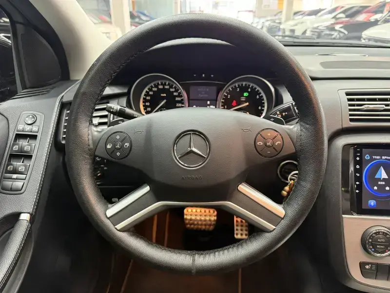 2017 Mercedes-Benz R-Класс с пробегом 76 000 км