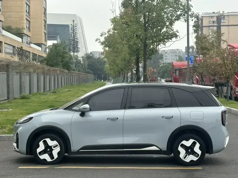 2023 Arcfox Koala с пробегом 43 000 км