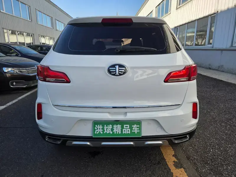 2017 Bestune X40 с пробегом 100 000 км