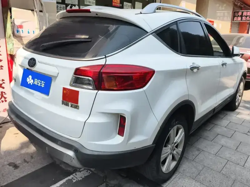 2015 Bestune X80 с пробегом 136 000 км