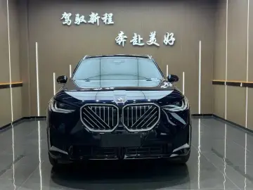 2025 BMW X3 M40i с пробегом 12 700 км