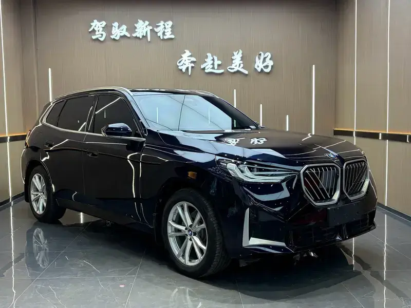 2025 BMW X3 M40i с пробегом 12 700 км