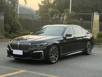 2021 BMW M760Le с пробегом 124 000 км