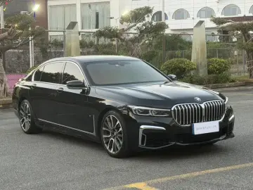 2021 BMW M760Le с пробегом 124 000 км