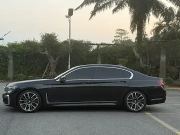 2021 BMW M760Le с пробегом 124 000 км