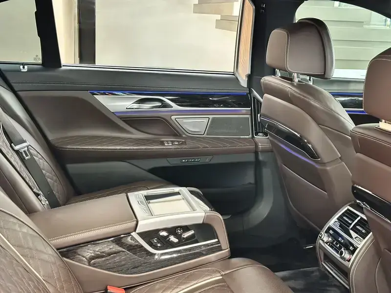 2019 BMW M760Le с пробегом 37 800 км