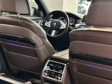 2019 BMW M760Le с пробегом 37 800 км