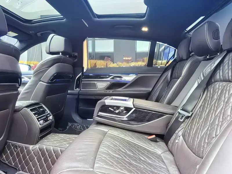 2019 BMW M760Le с пробегом 128 000 км