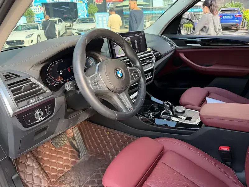 2023 BMW X3 M40i с пробегом 31 000 км