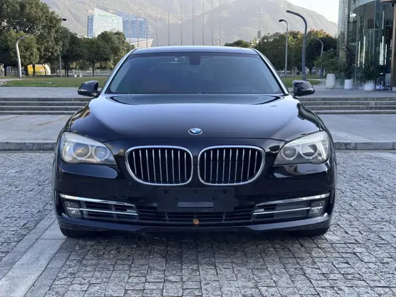 2013 BMW M760Le с пробегом 163 000 км
