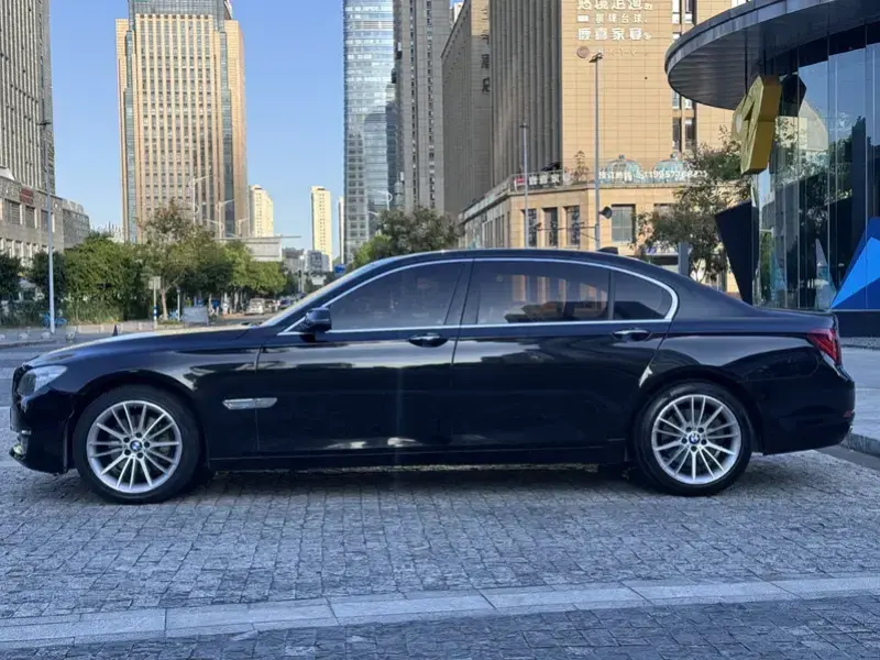 2013 BMW M760Le с пробегом 163 000 км