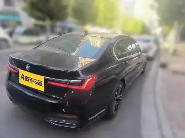 2021 BMW M760Le с пробегом 69 000 км