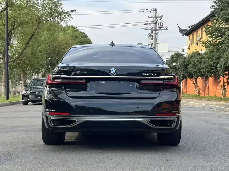 2021 BMW M760Le с пробегом 99 000 км