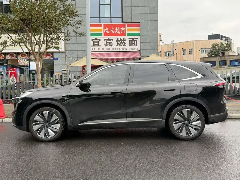 2026 Buick Zhijing E7 с пробегом 3 700 км