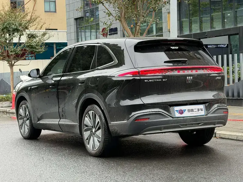 2026 Buick Zhijing E7 с пробегом 3 700 км