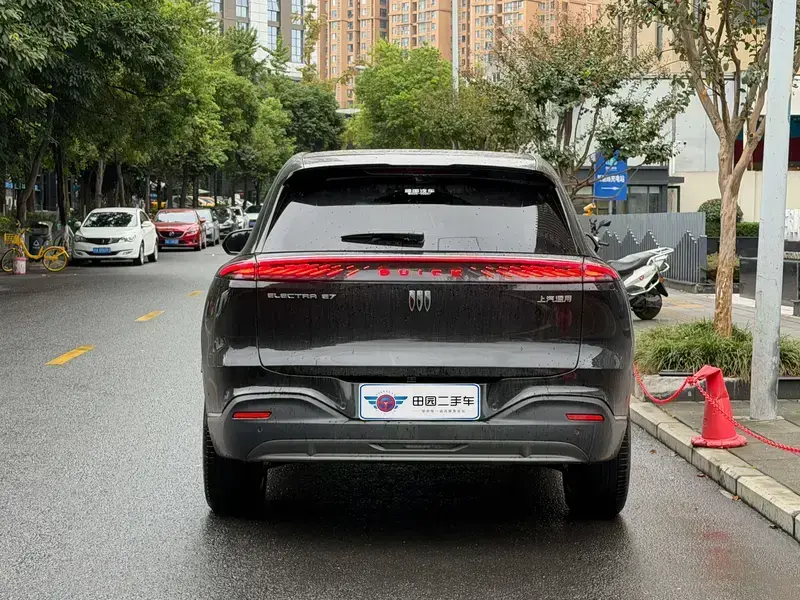 2026 Buick Zhijing E7 с пробегом 3 700 км