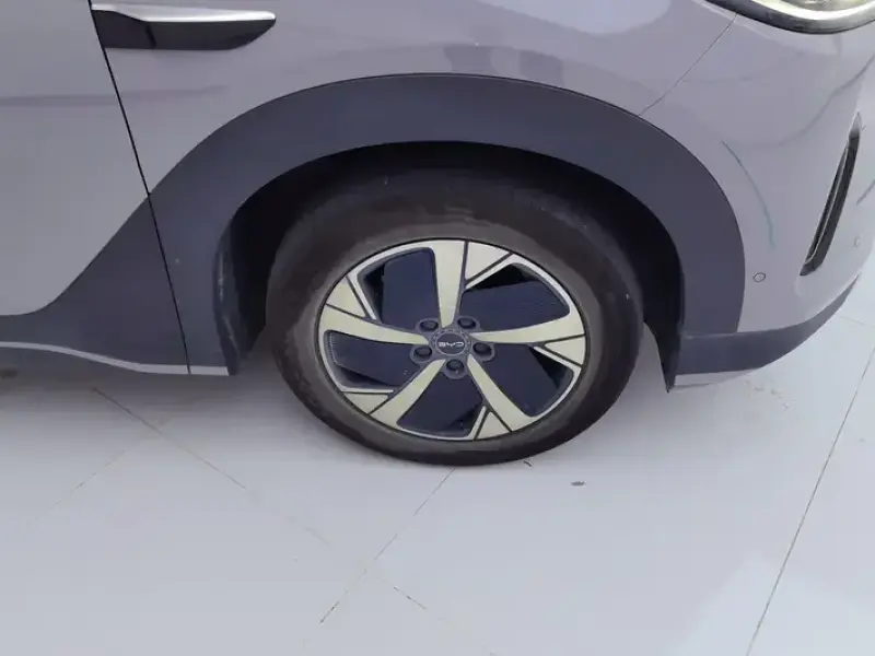 2025 BYD Hai Shi 05 EV с пробегом 33 000 км