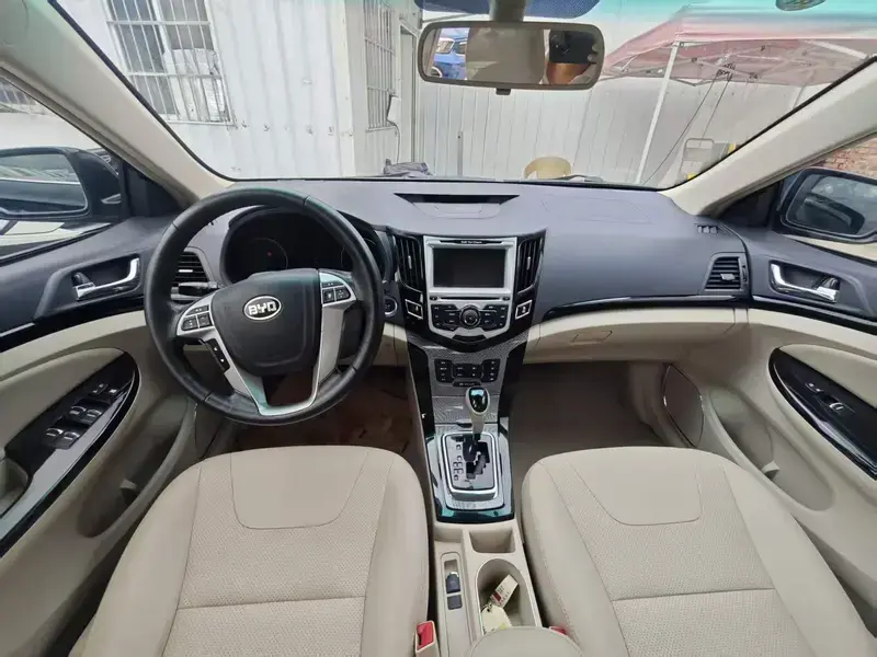 2014 BYD Surui с пробегом 55 000 км