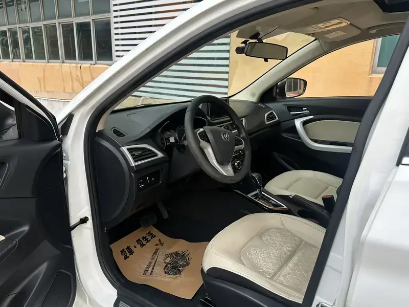 2015 Changan Yuexiang V7 с пробегом 90 000 км