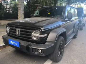 Crossboundary Auto Co-created Tank 300