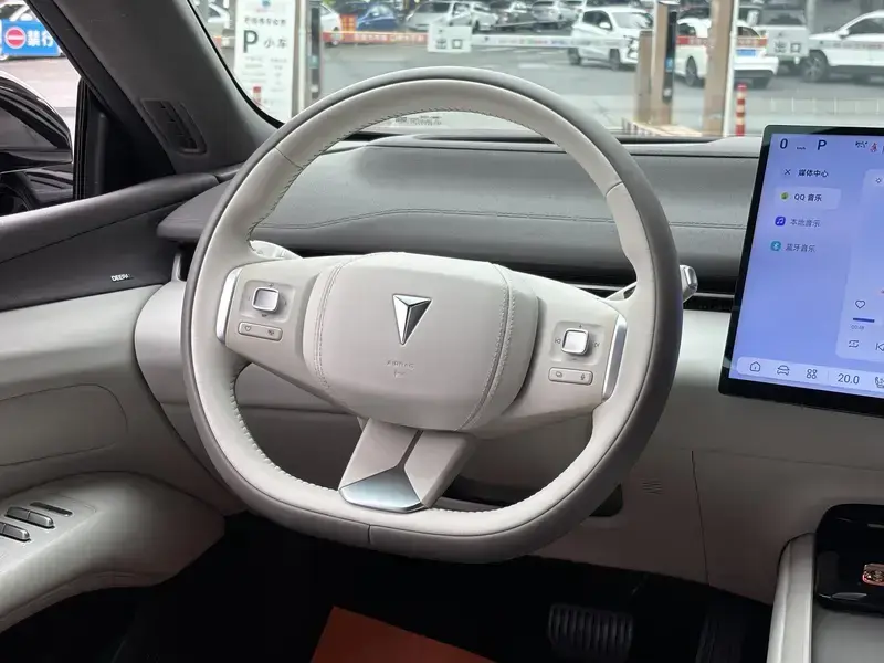 2025 Changan Shenlan L07 с пробегом 19 000 км