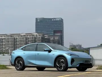 2024 Changan Shenlan L07 с пробегом 13 000 км