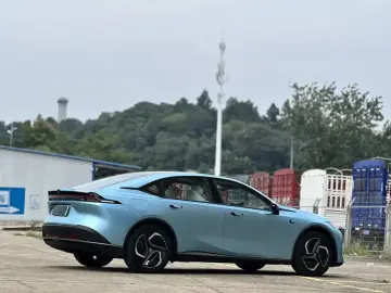 2024 Changan Shenlan L07 с пробегом 13 000 км