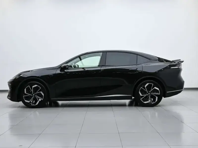 2026 Changan Shenlan L07 с пробегом 400 км