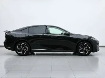 2026 Changan Shenlan L07 с пробегом 400 км