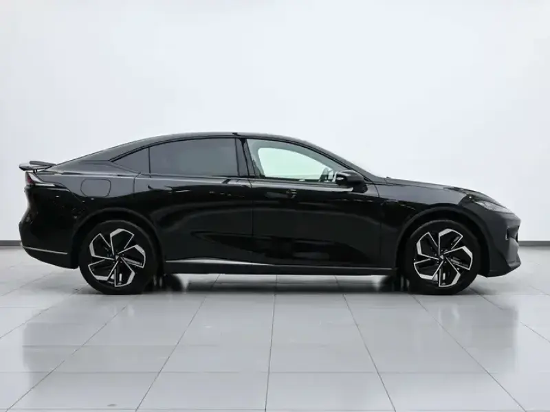 2026 Changan Shenlan L07 с пробегом 400 км