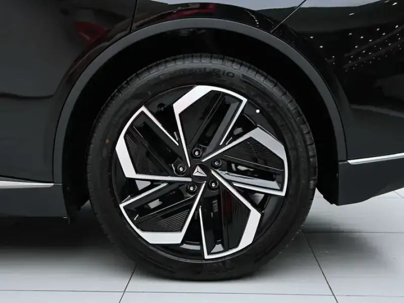 2026 Changan Shenlan L07 с пробегом 400 км