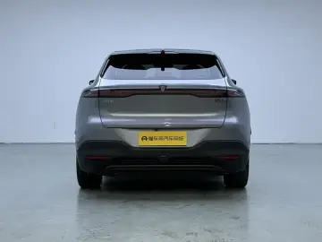 2024 Changan Shenlan S05 с пробегом 13 400 км