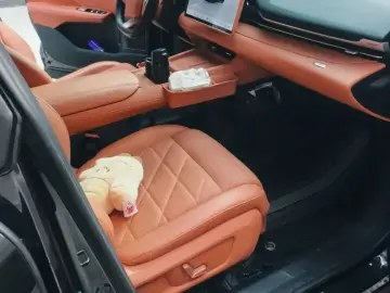 2024 Changan Shenlan S05 с пробегом 14 000 км