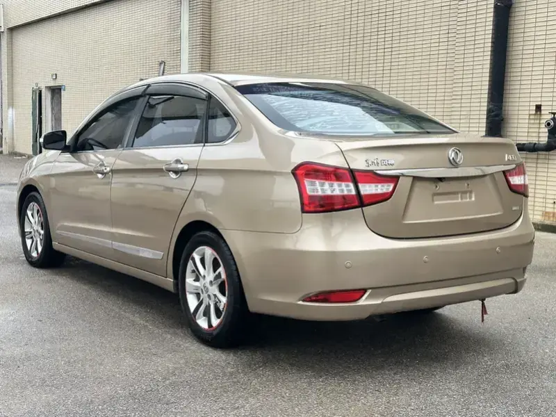 2012 Dongfeng Dongfeng Fengshen A60 с пробегом 98 800 км