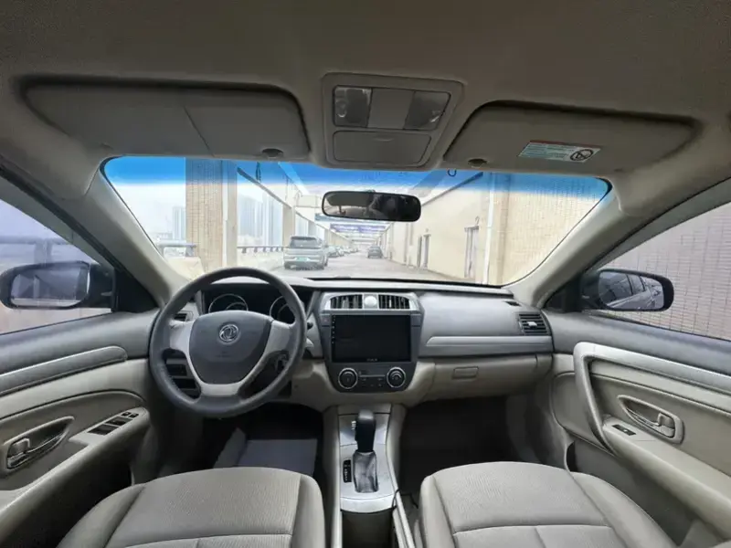 2012 Dongfeng Dongfeng Fengshen A60 с пробегом 98 800 км