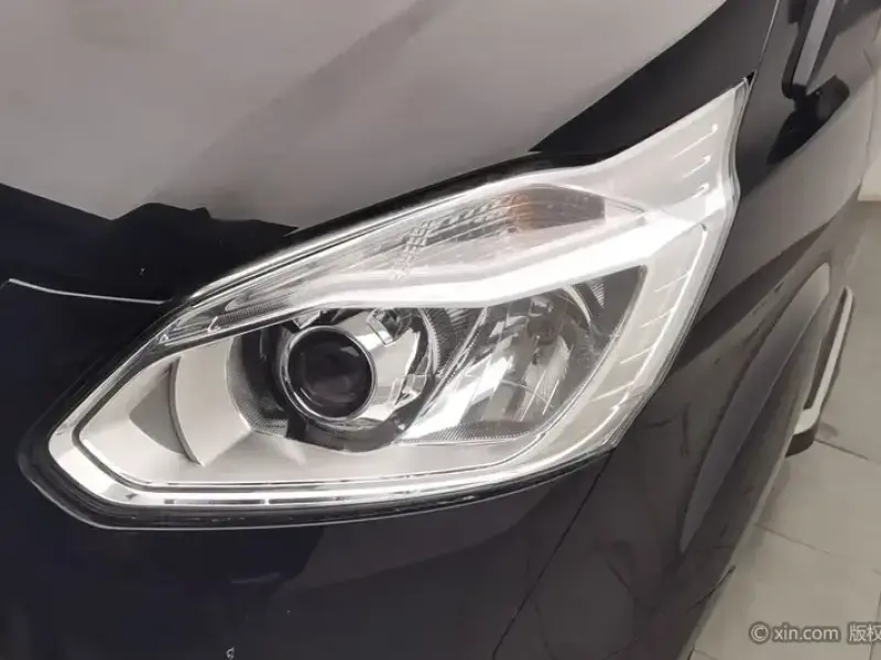 2017 Ford Tourneo с пробегом 104 800 км