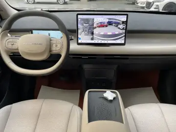 2025 Yipai Nano 06 с пробегом 7 000 км