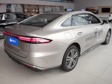 2026 Geely Galaxy Stellar 6 с пробегом 2 000 км