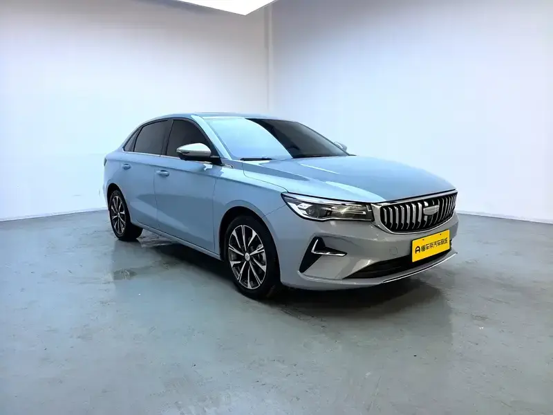 2025 Geely Classic Emgrand с пробегом 6 000 км