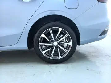 2025 Geely Classic Emgrand с пробегом 6 000 км