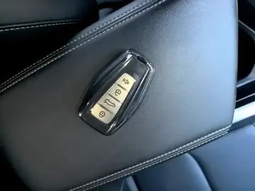 2025 Geely Classic Emgrand с пробегом 6 000 км