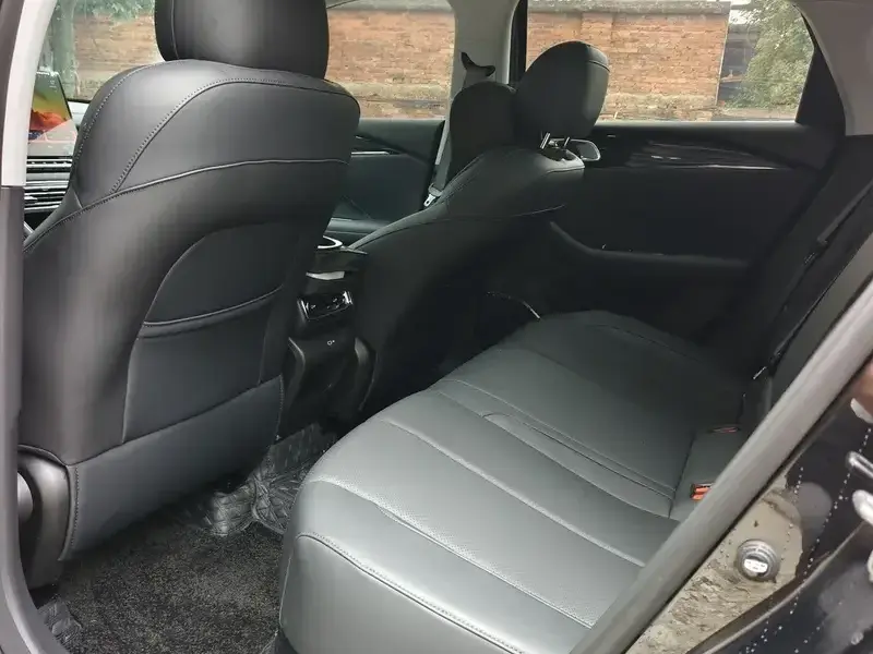 2026 Geely Classic Emgrand с пробегом 10 000 км
