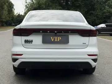 2025 Geely Classic Emgrand с пробегом 17 700 км