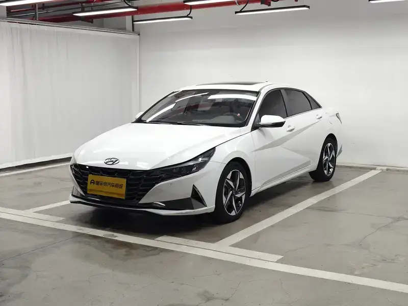 2022 Hyundai Elantra Plug-in Hybrid с пробегом 37 000 км