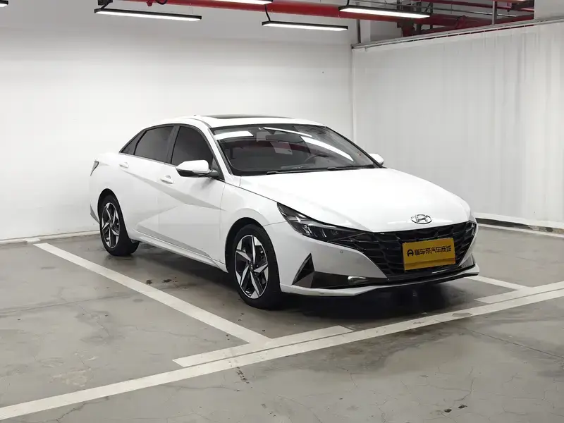 2022 Hyundai Elantra Plug-in Hybrid с пробегом 37 000 км